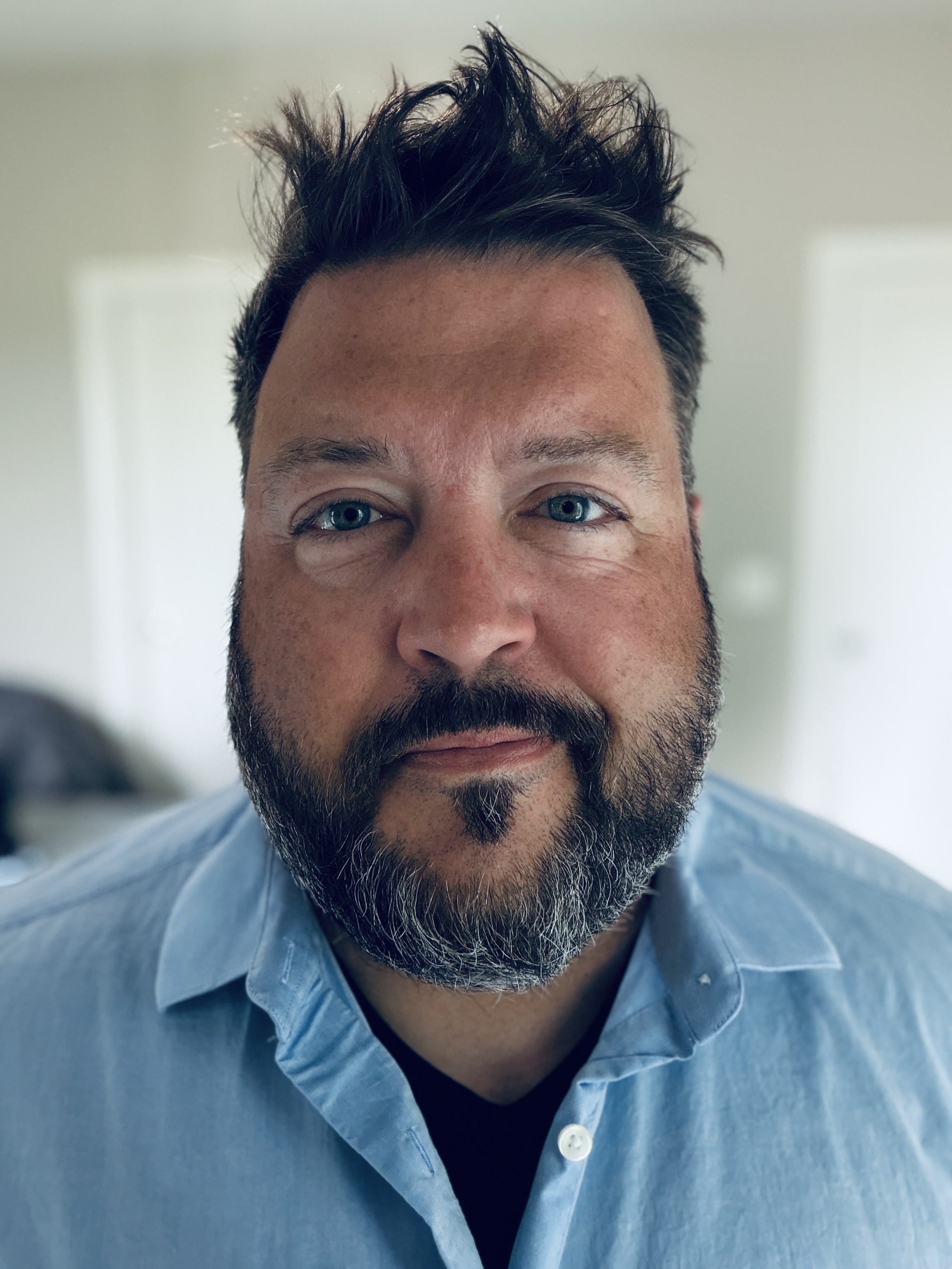 Porträtfoto von Jason Leech